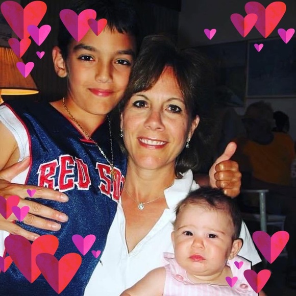 Welcome to my closet❤️❤️ - Picture 13 of 13